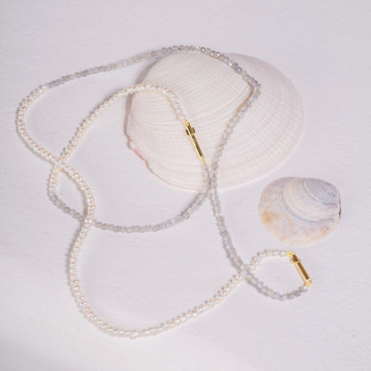 Perlenarmband mit Labradorit-Steinen
